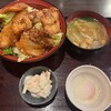 もつ屋 良蔵商店 - ポーク竜田揚げ丼と豚汁全景