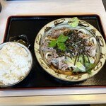 手打うどん 牛コロ 宮内 - 