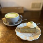 Wakaba Do - お昼のセットドリンク　抹茶ラテ　275円
                        日替わりランチデザート(栗とほうじ茶のチーズケーキ)330円