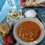 Ali's Halal Kitchen - 