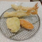 Maguro to Tempura Teishoku Ginpachi - 