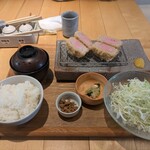 Tonkatsu Hikonoya - ヒレ定食（120g）2,090円