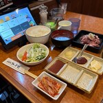 Yakiniku Dining Ringoen Nagai Ten - ★豚ハラミWランチ（1100円税込）ドリンクバー（ポイント会員無料）★