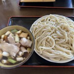 藤店うどん - 料理写真:肉汁うどん中