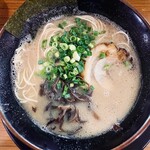 博多長浜らーめん ぼたん - ラーメン