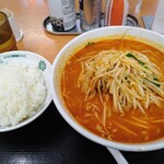 Hidakaya Gakugeidaigaku Eki Mae Ten - 秘伝の辛味噌ラーメン 640円 ライス並 210円