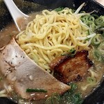 ラーメン食堂 神豚 - 玉子麺とチャーシュー