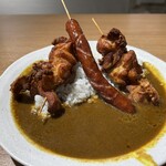 Curry Rice - モモ唐揚げカレー、ウィンナー1本付き
                      ライス少なめ、辛口