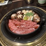 Yakiniku Ginza Kobau Tokubetsushitsu - 神戸牛すき焼き