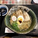 Tamayura Higashiura Ten - 竹燻製麺