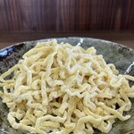 もつ煮込・ラーメン伊藤商店 - 太麺