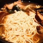 やぐら亭 - 弾力がありながらも、パツンと切れる細麺。