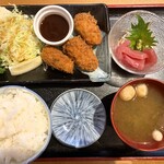 ゴッチョーサン - 三陸産牡蠣フライ＆静岡産鮪中落定食