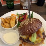 LUXE BURGERS & Sunny's Table Asakusa Ten - 