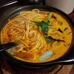 中国家庭料理 楊 - モツラーメン到着時。