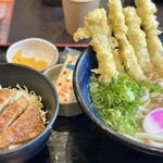 資さん うどん - 料理写真: