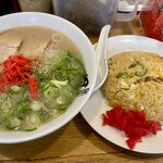 風靡 - 料理写真:半分やきめしセット