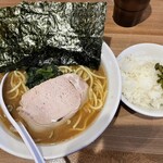 やなぎや - ラーメンとライス