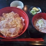 麺房そば玄 - カツ丼（ミニ蕎麦付き）930円