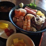 和輔 - ランチで頂きました海鮮丼