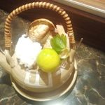 天ぷら のじ菊 - 早松茸の土瓶蒸し(1500円)にてご用意致しております