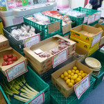 レストラン 味心 - 地元の野菜も売ってました〜　なんと広島のレモンもしかも1コ50円！