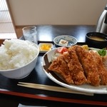 とんかつ浅野 - 大ロースカツ定食(ご飯大盛り)