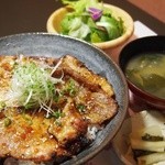 ちんばた - 料理写真:秩父名物！豚みそ丼