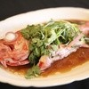 自然派中華とワイン 戸芽主 - 料理写真:本日の鮮魚姿蒸し（仕入れ状況により魚の種類は異なります）