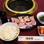 Yakiniku Dining Keifukuen - ランチ７５６円税込トントロ定食