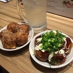 Takoyaki Akinai Senriokaekimaeten - 塩とソースの半々で！