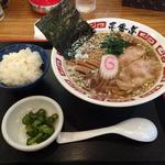 ラーメン屋 壱番亭 - あっさり醤油ラーメンと半ライス150円