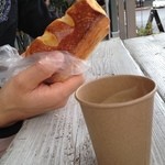 くるりのパン - コーヒーは一杯サービスです