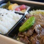 JR東海パッセンジャーズ名古屋スタンド下り05 - 2014.12 牛タン弁当(1,150円)