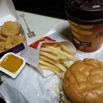 McDonald's Koganei Nukui Sakashita Ten - グラコロ・ナゲットセット（マッククーポンで600円）＋ポテトS150円