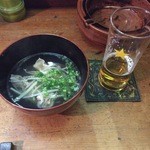 瓶ビールとお通しのお椀