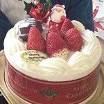 銀座コージーコーナー - 息子が持ったクリスマスケーキです。