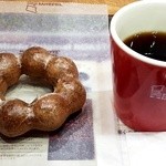 mister Donut Ionmo-Ru Tamadairanomori Shoppu - ボン・デ・ショコラ129円、コーヒー270円