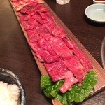 炭火焼肉 三愛 - 三ケ日牛 カルビ・ロース盛