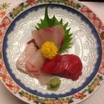 花はす温泉そまやま - 美味しい！新鮮。色も綺麗。まぐろに綺麗な切れ目が入っていて、トロトロ