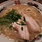 無敵のおやじ - 豚骨ラーメンはかなり本格的！というか激旨！