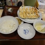 ぎょうざの満洲 - ダブル餃子定食５２９