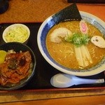 Men Kichi Kino Ten - ミニ豚丼ラーメンセット