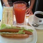 DOUTOR Nishijinchuo Ten - レタスドッグ・ミックスサンド・アメリカン・野菜ジュ