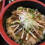 十三 - 日替わり定食のご飯は、きびなごの漬け丼。