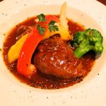 ブラッスリー ラ＊フェスタ  - 【ベルギー郷土料理】カルボナードフラマンド（頬肉のベルギービール煮込み）