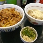 Naka U Minato Ku Nyujo Ten - 和風牛丼、小そば冷やし