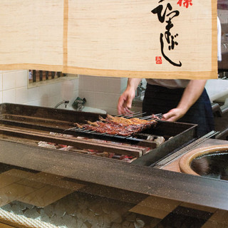 Craftsman-made eel grilled over binchotan charcoal, crispy and fragrant on the outside