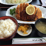 Tonkatsu Kishida - とんかつ定食910円