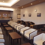 Aeon Lounge Ionmoru Asahikawa Ekimae Ten - 店内（南方向）